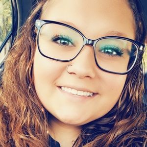 Meet your Posher, Dannielle